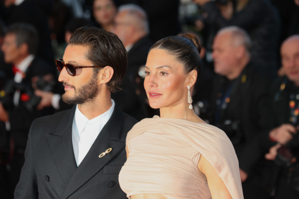 Pierre Niney, Natasha Andrews