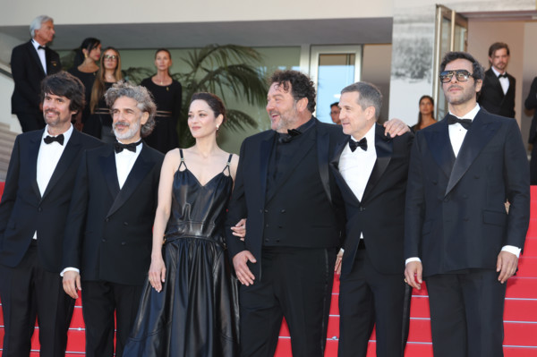 Cast of the film "Karma"
