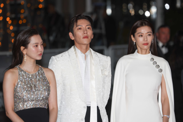 Hyun-Been Shin, Ji Chang-wook, Gianna Jun
