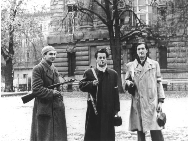 Budapest, armed students in front of the University