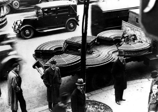 Anticipation of the 1934 February 6-9 riots, in Paris