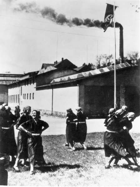Break in a factory where women work