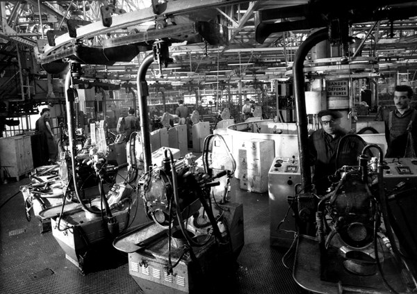 Usine Renault de Billancourt : motor tests