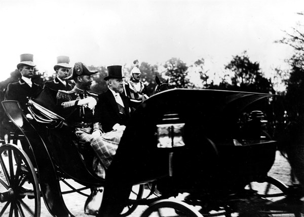 Georges V, King of England, and President Poincaré