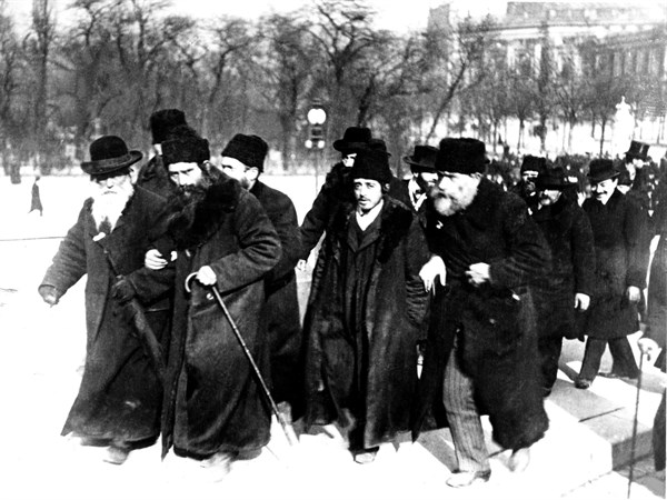 Jews demonstrating in Vienna