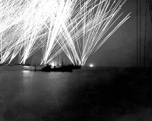 The Germans attacking Cherbourg by night, after the Normandy landings (June 1944)