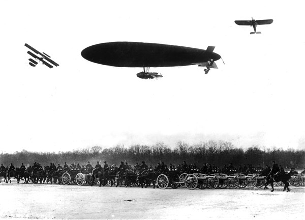 Revue militaire à Vincennes
