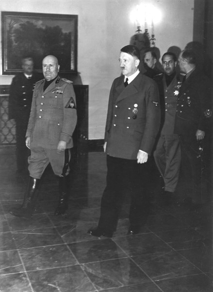 Berlin, 1942 : Hitler and Mussolini