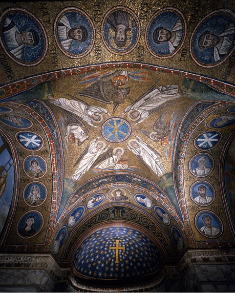 Vue intérieure de la Chapelle de l'Archevêché à Ravenne