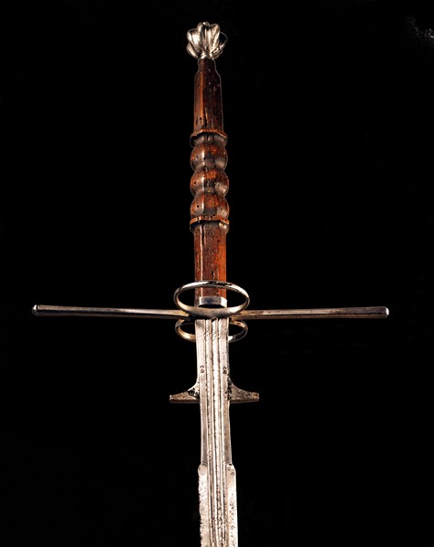 Two-handed swordfish