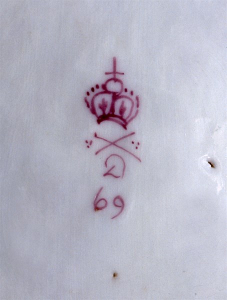 Signature sur porcelaine