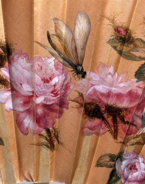 Eventail "Roses et insectes", de l'Atelier "Alexandre Paris"