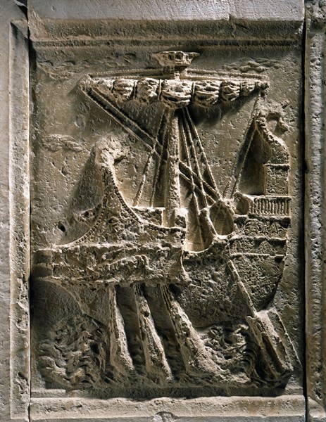Frise de l'Art de la Guerre : Quadrirème (navire à quatre rangs de rameurs)