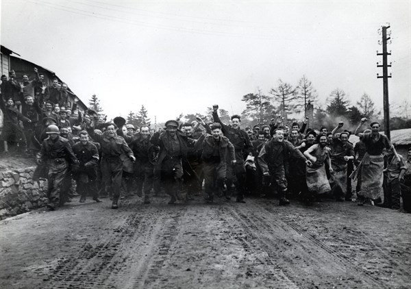 American prisoners of war liberated, April 1945