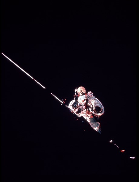 Sortie extravéhiculaire, 1969
