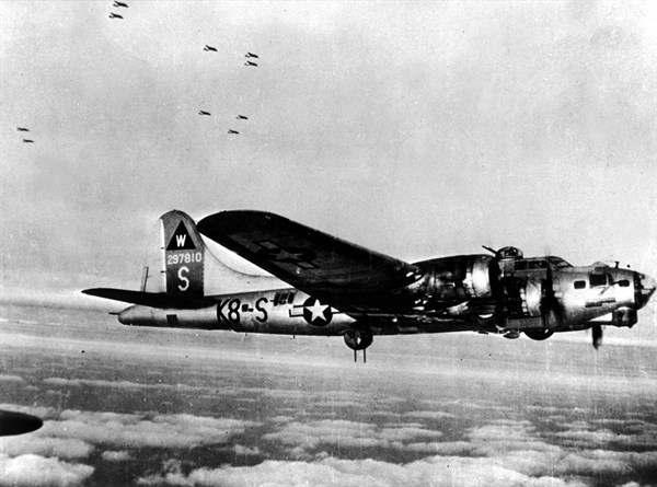 B-17 of the 8th U.S. Air Force attack Kassel (Germany) January 1st, 1945