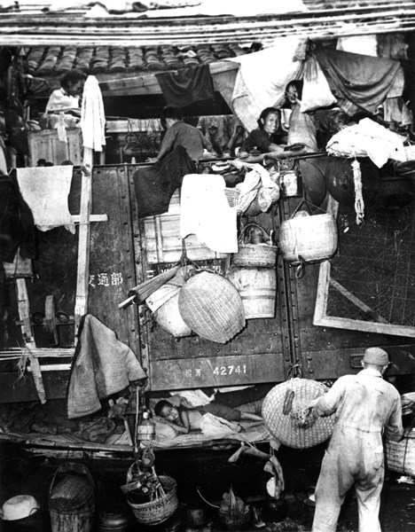 Dans le Sud de la Chine, des civils fuient les envahisseurs japonais, 1944