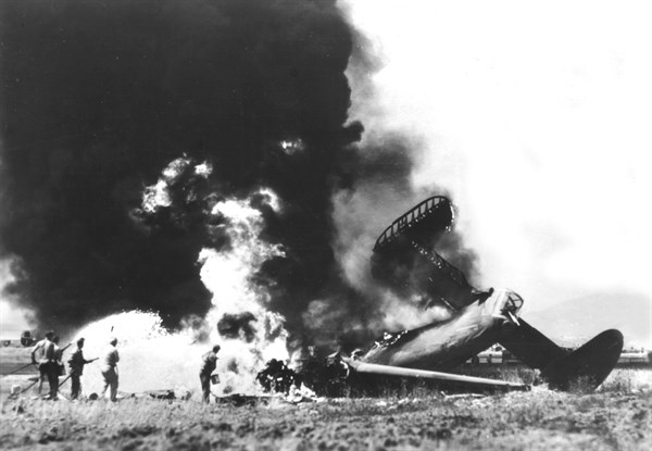 L'équipage réchappe de la catastrophe
(Eté 1944)