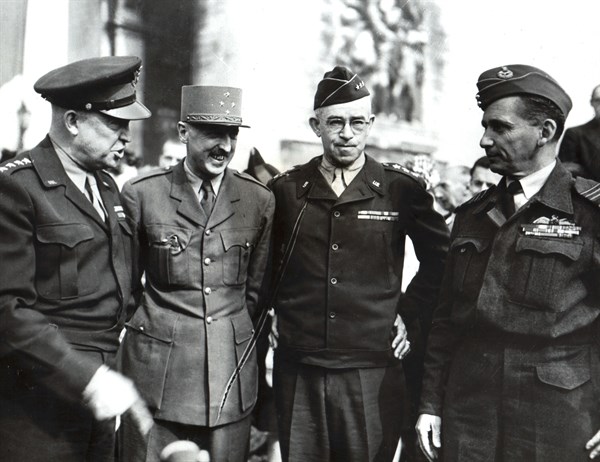 Quatre commandants en chef alliés à Paris (25 août 1944)