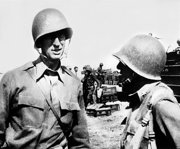 Commandant de la Ve armée U.S. sur la plage de Salerne (Septembre 1943)
