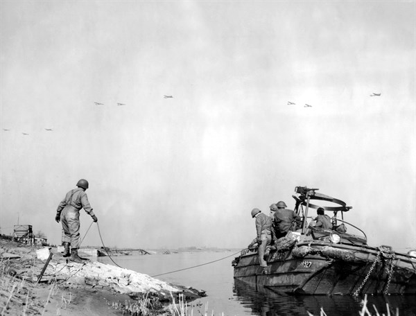 Allied gliders over the Rhine river, March 24, 1945
