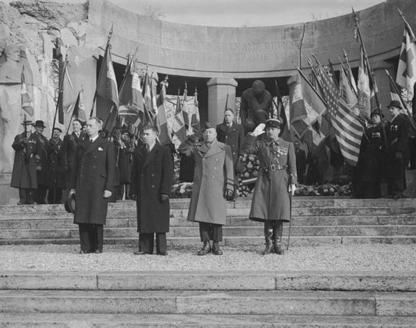 Jour de l'armistice du 11 novembre à Reims
(1944)