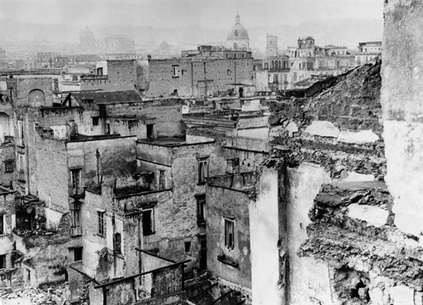 Vue de Naples, 6 octobre 1943.