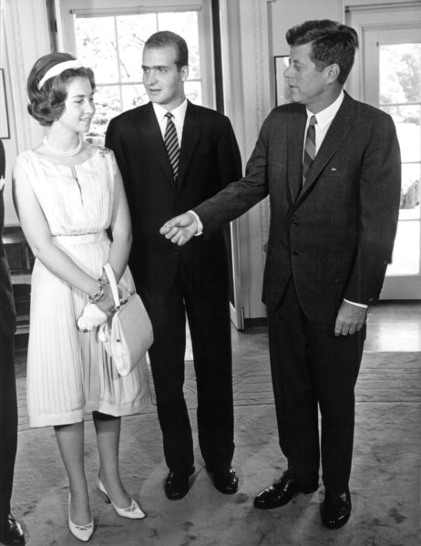Le prince Juan Carlos d'Espagne, la princesse Sofia et John F. Kennedy