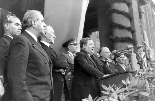 Berlin Blockade lifted