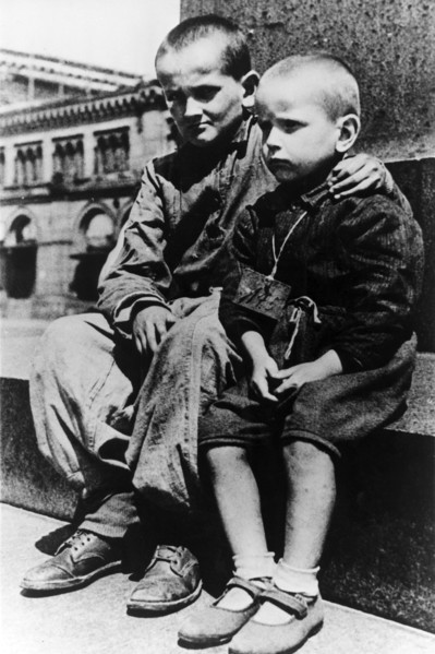 Post-war era - refugee children
