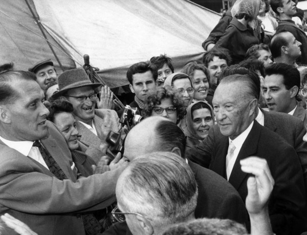Adenauer in refugee camp Marienfelde