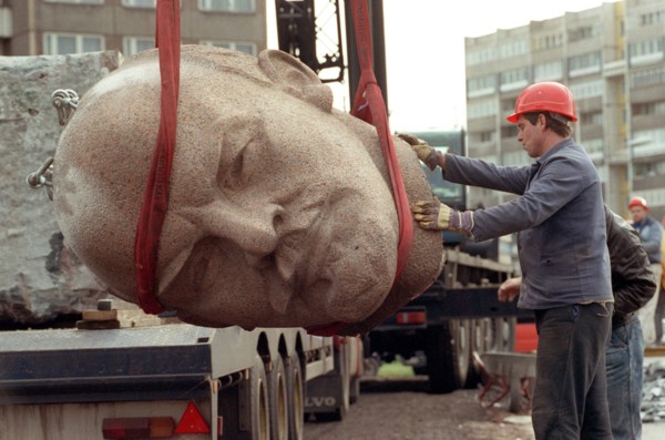 Almost no deletions on monument lists of GDR