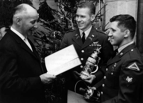 U.S. soldiers become freemen of a small German town.