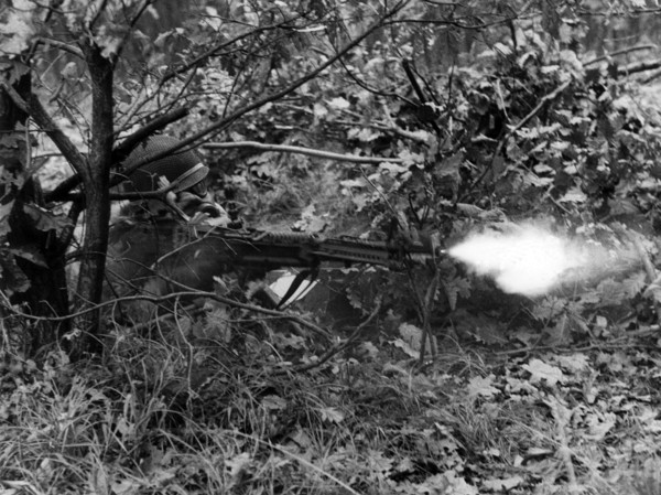 Firing MG during manoeuvre of US army in Grunewald in Berlin