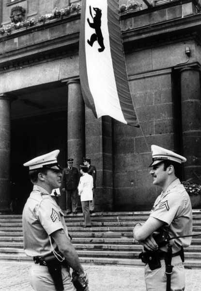 U.S. military policemen in front of the chamber of deputies in Berlin