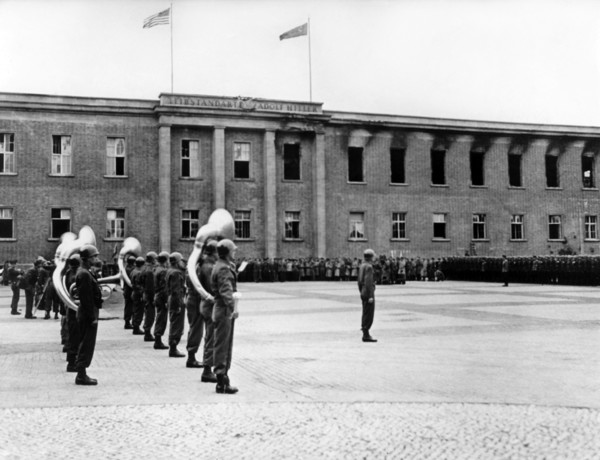Invasion of US troops 1945 in Berlin