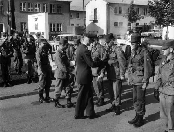 U.S. soldiers march 290 kilometers