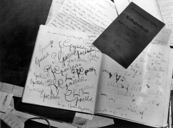 Joseph Goebbels - signature