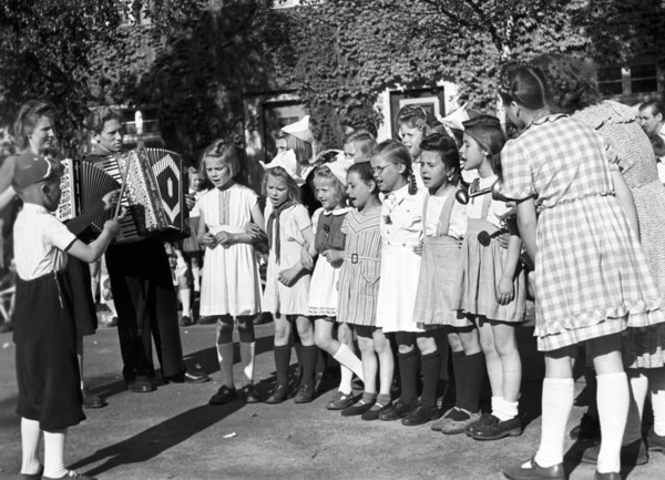 Berlin - Children singing