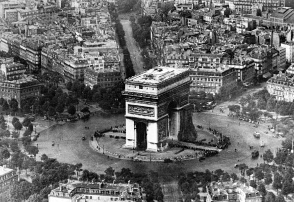 WW II - Occupation of Paris 1940