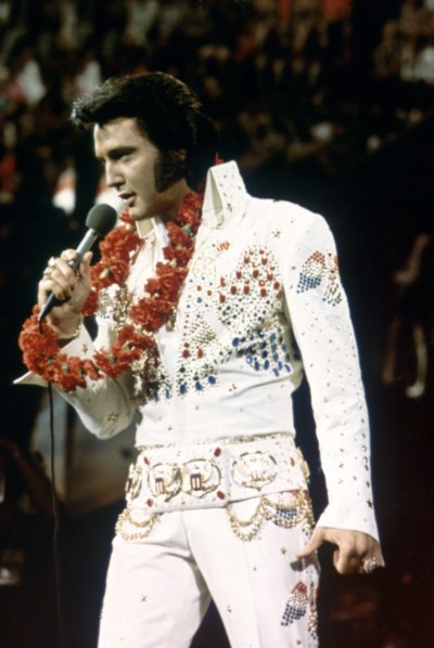 KPA88126.jpg          ELVIS PRESLEY on stage in Hawai (1973)  ||rights=RM