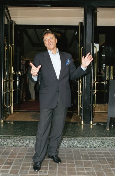 SACHA DISTEL
French Singer
New star of the musical "Chicago"
Universal...