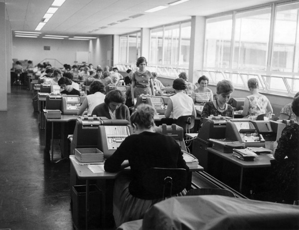 Traitement des ventes par correspondance de la marque Neckermann dans les années 60