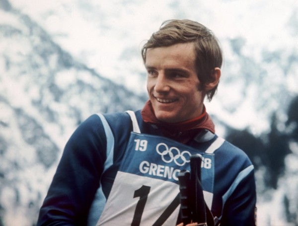 Der französische alpine Skiläufer, Jean Claude Killy, bei der Siegerehrung. Er gewann im