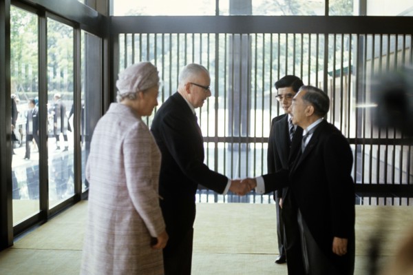Bundespräsident Gustav Heinemann und seine Gattin Hilda werden bei ihrem Besuch in Japan im Mai