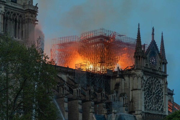 Incendie de Notre-Dame de Paris le 15 avril 2019