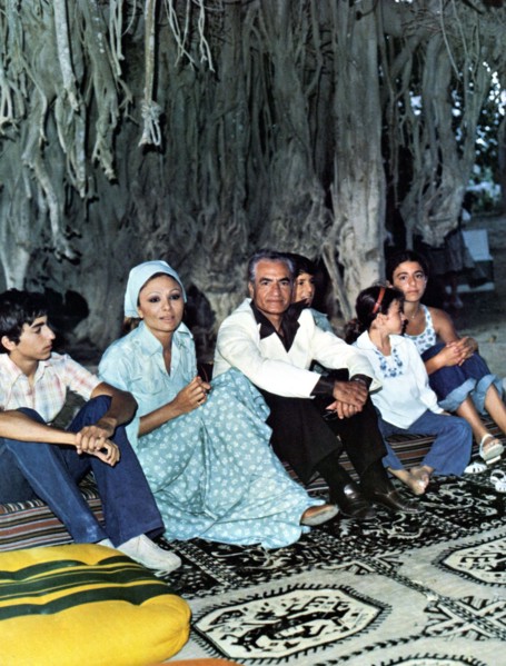 Mohammed Reza Shah Pahlavi, Fae