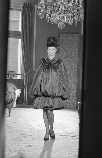 Sophia Loren in Christian Dior fashion