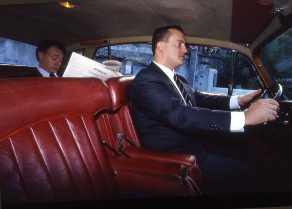 Le chauffeur à la Rolls-Royce.