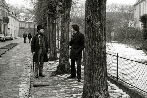 Jean-Claude Brialy et Terence Stamp sur le tournage du film "Une saison en enfer"  en 1970